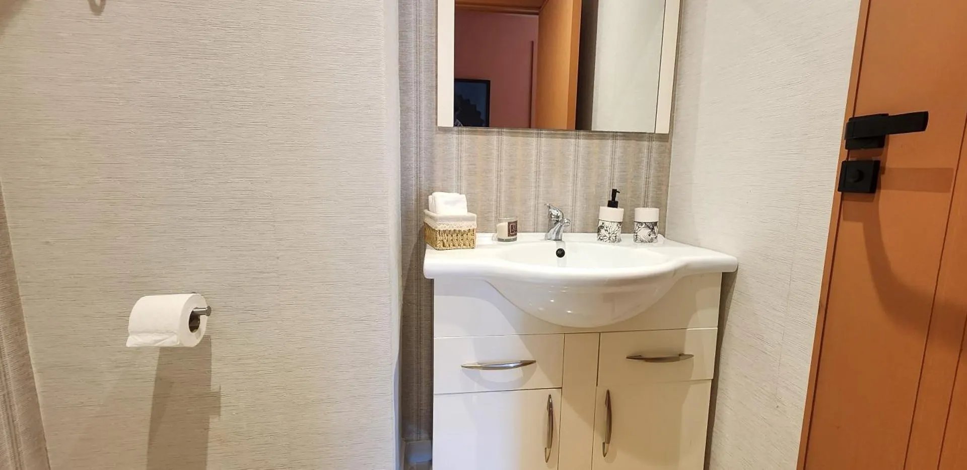 The 23 Princesses By Ib Signature - Stylish 2 Bedroom Apt With Wifi, Self Check-In - 24 X7 Security - City View - Walk To Cafes! City Centre Casablanca Apartment