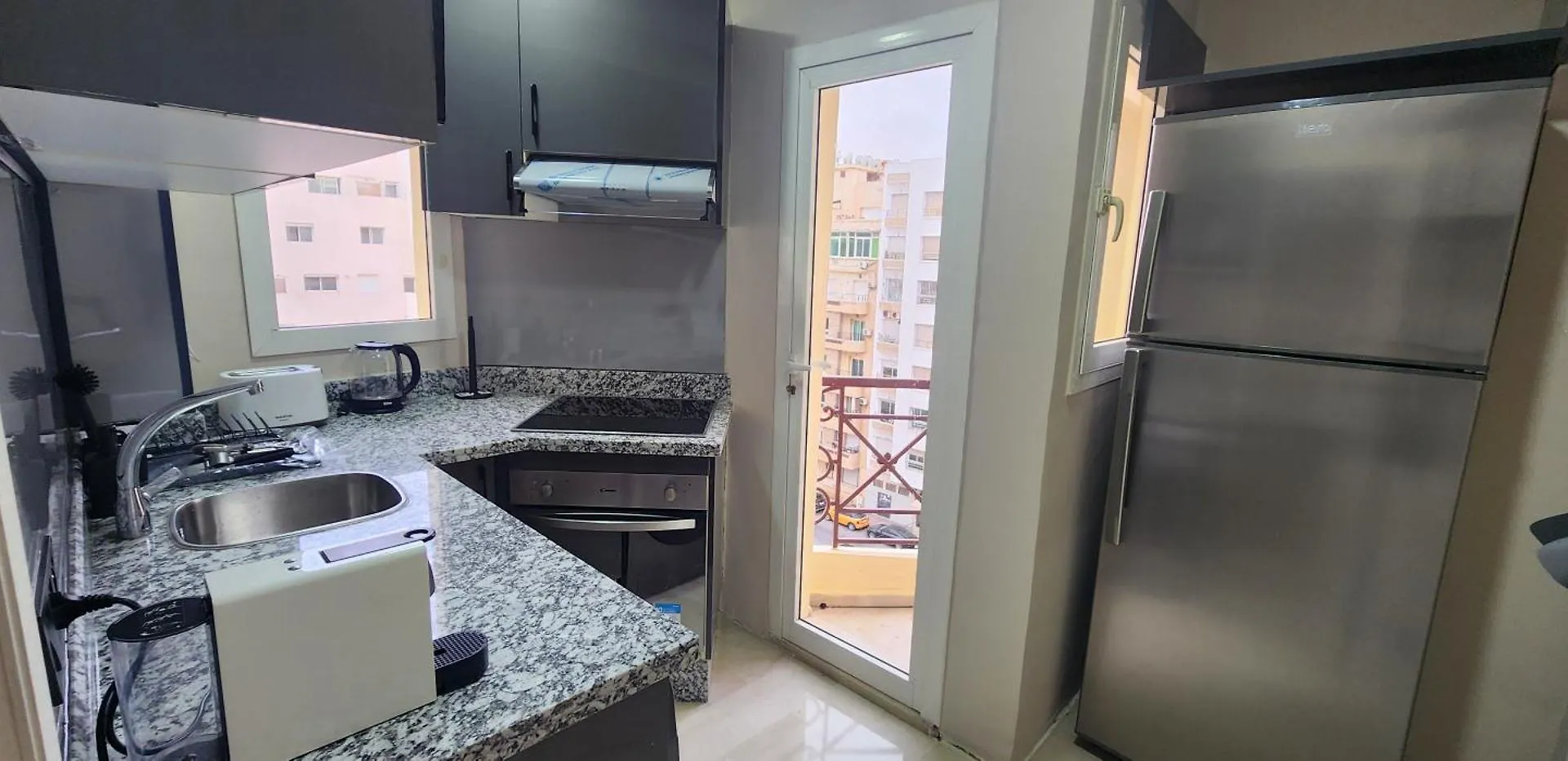 The 23 Princesses By Ib Signature - Stylish 2 Bedroom Apt With Wifi, Self Check-In - 24 X7 Security - City View - Walk To Cafes! City Centre Casablanca Morocco